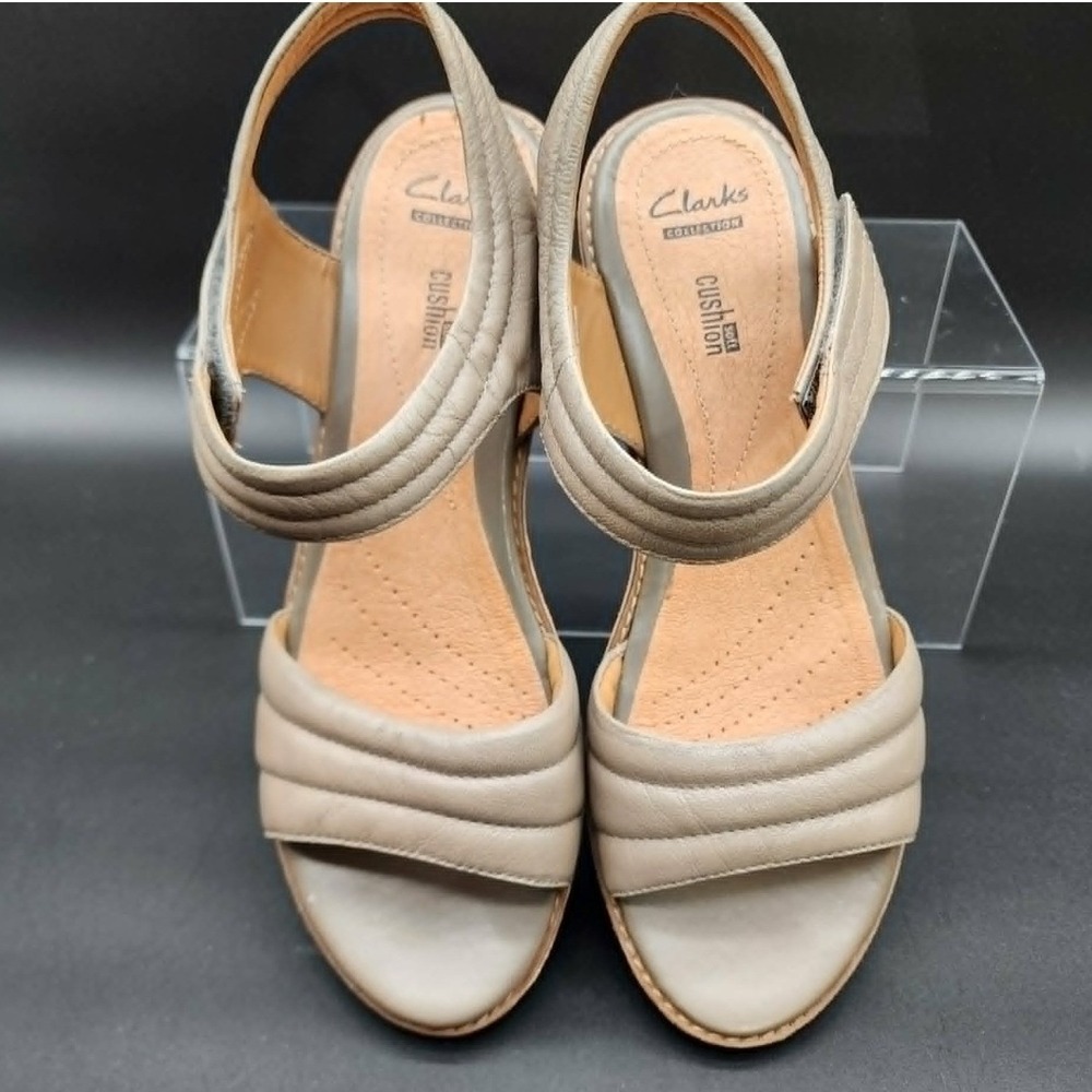 Clarks Taupe Leather Wedge Sandals Womens 11 Comfort Cushion Soft Casual Summer - Picture 2 of 9